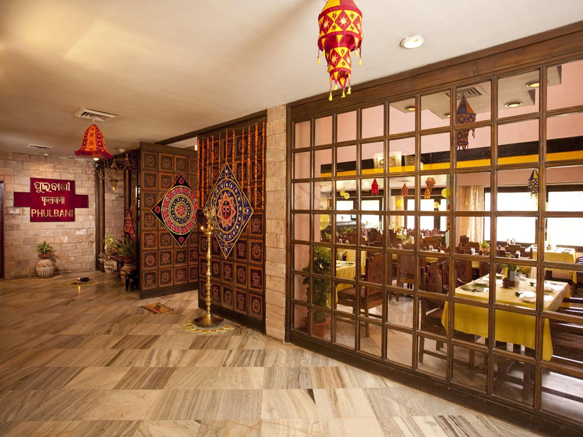 Hotel Kalinga Ashok Бхубанешвара Экстерьер фото